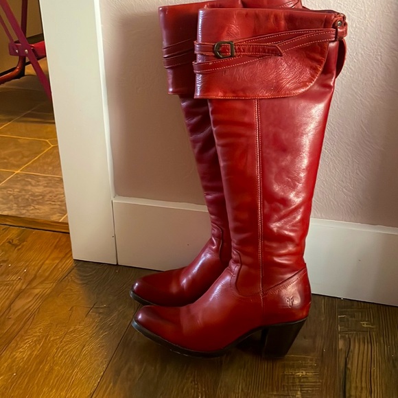 Burgundy OTK Frye Boots size 8.5 - Picture 2 of 6